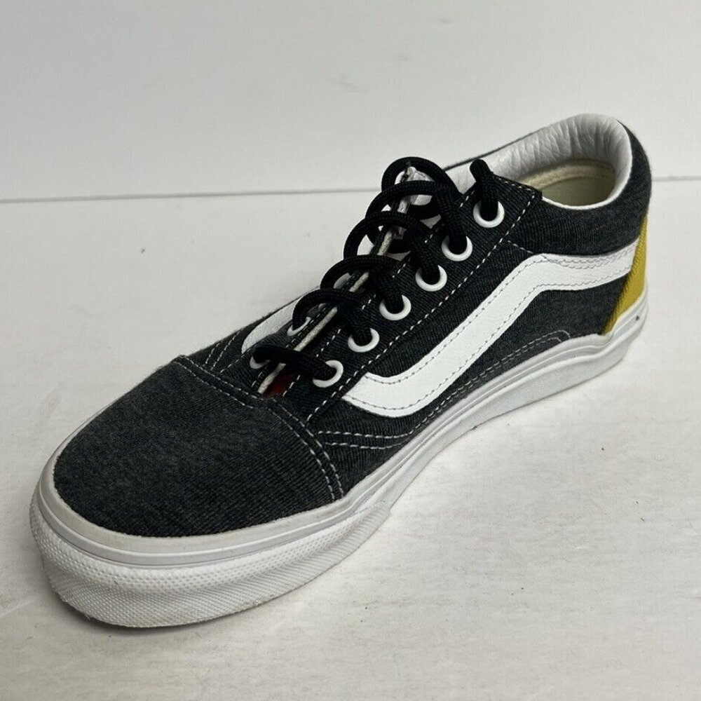 VANS Youth Old Skool Sneakers, Kids' Size 2 M
